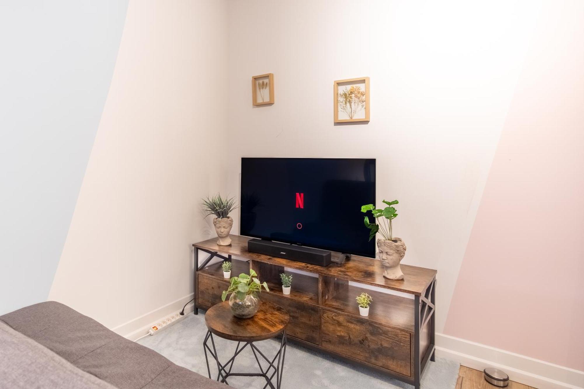 Pool Table Heaven, Workstation, 4K Tv, Netflix Apartment ไลป์ซิก ภายนอก รูปภาพ